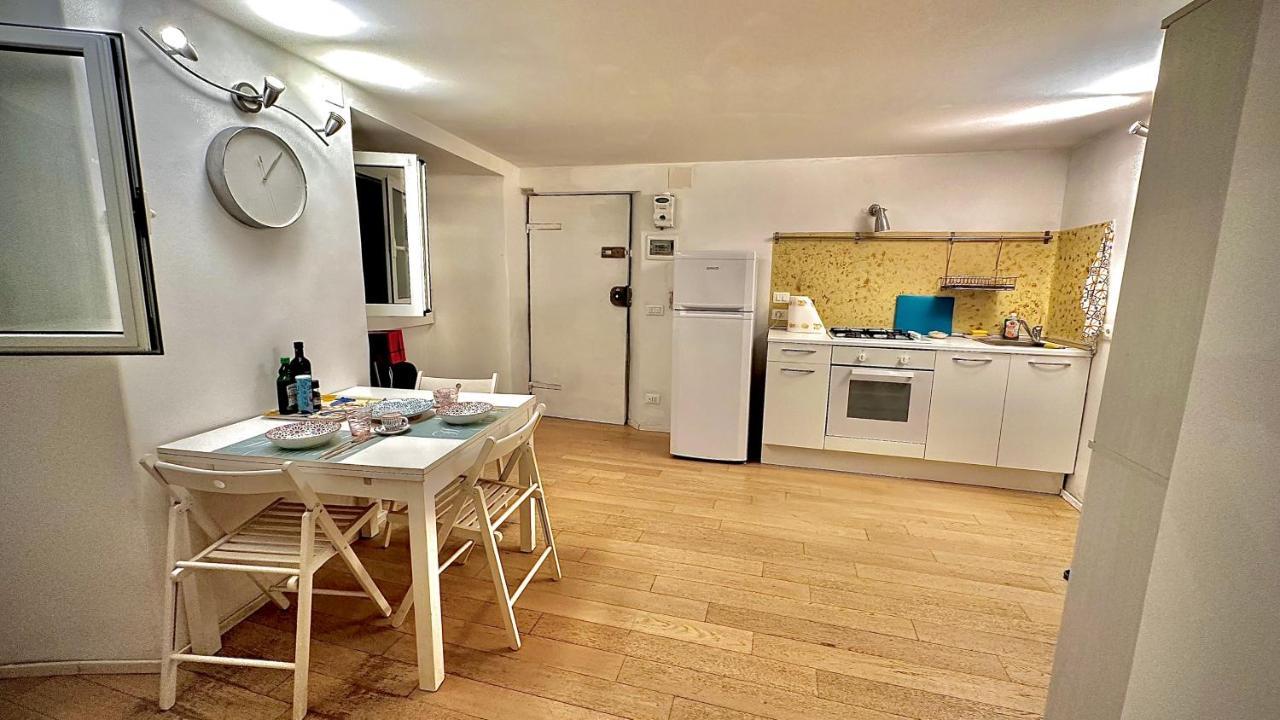 Centro ,porto Antico , Acquario Appartement *